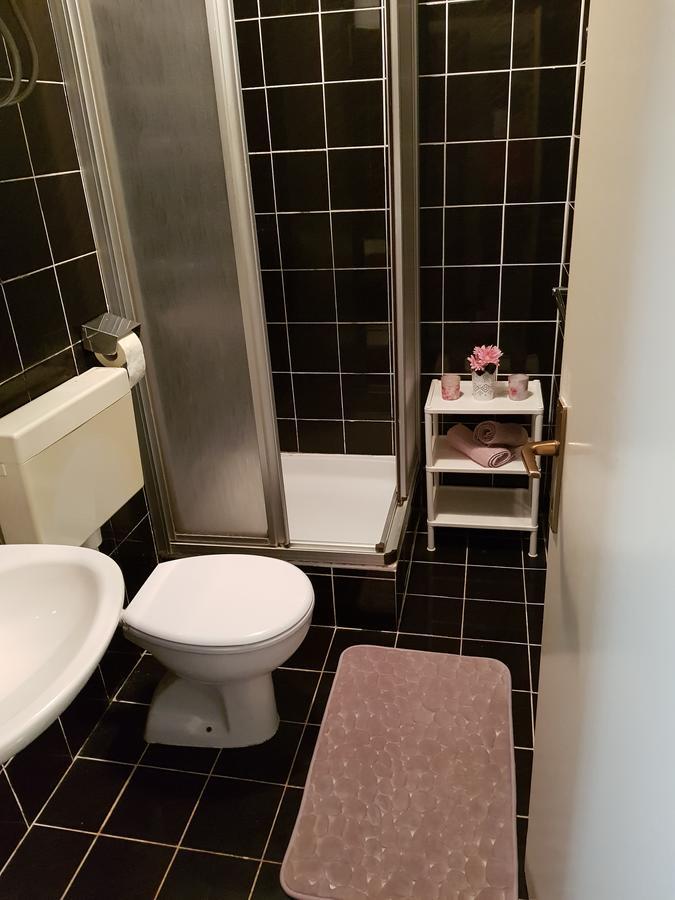 Apartmani Zoric Vodice Exteriör bild
