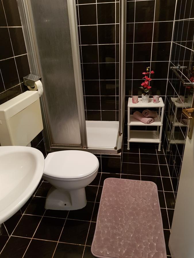 Apartmani Zoric Vodice Exteriör bild