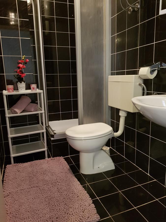 Apartmani Zoric Vodice Exteriör bild