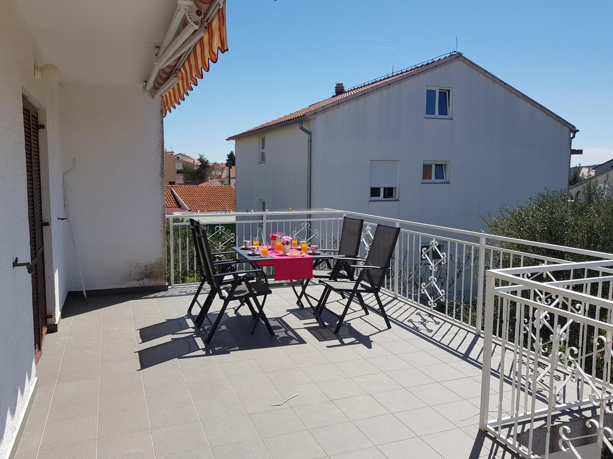 Apartmani Zoric Vodice Exteriör bild