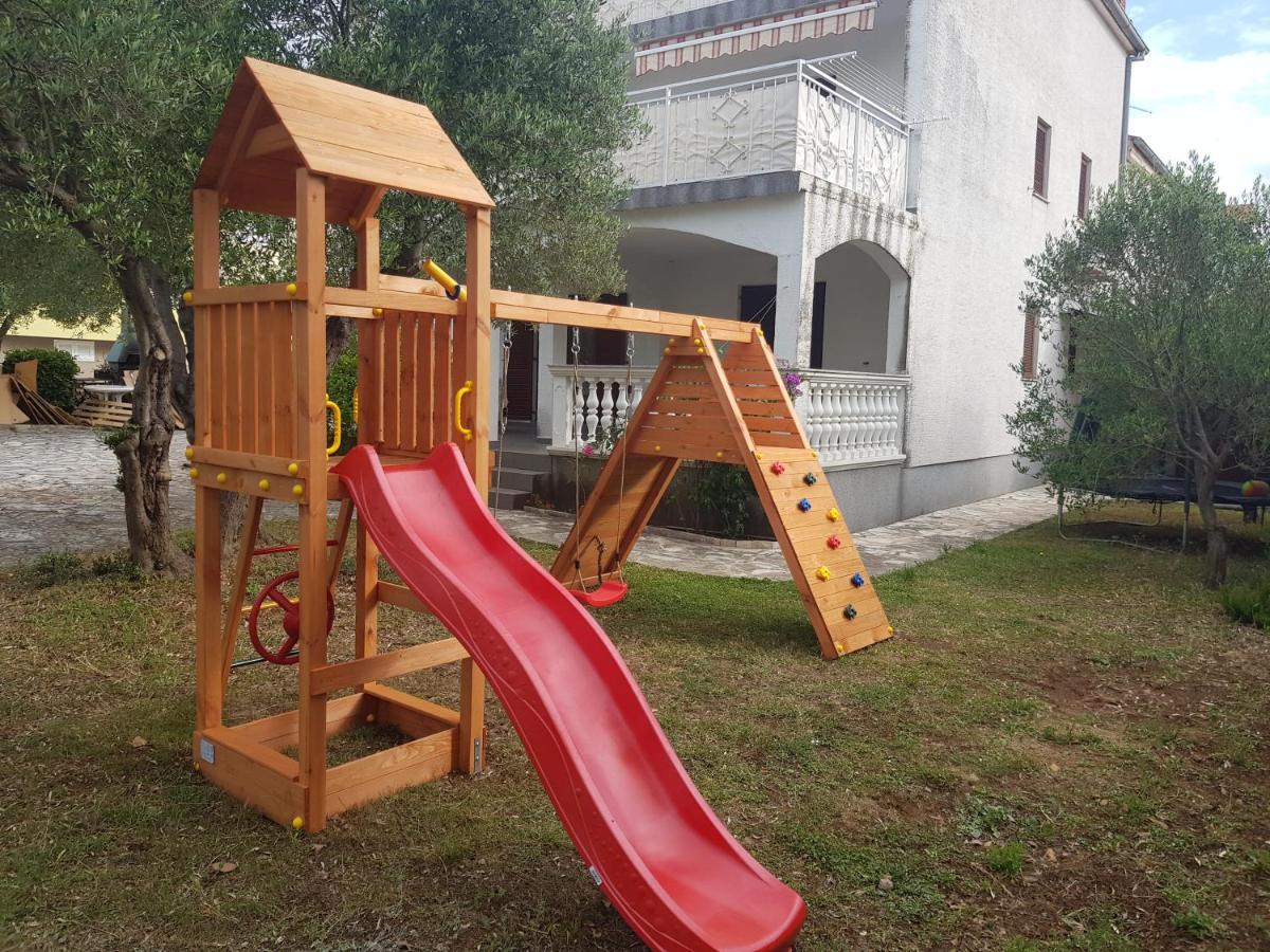 Apartmani Zoric Vodice Exteriör bild
